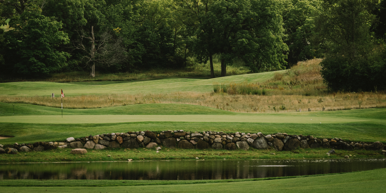 Como Crossings at Hawks View