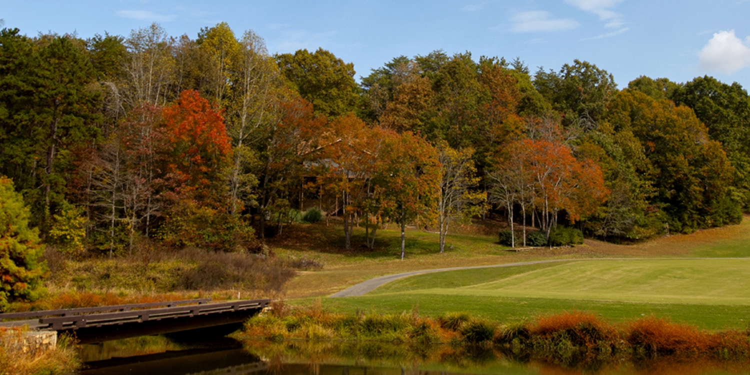 Apple Valley Golf Course at Rumbling Bald